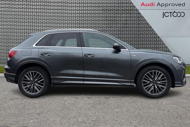 AUDI Q3 Photo 4