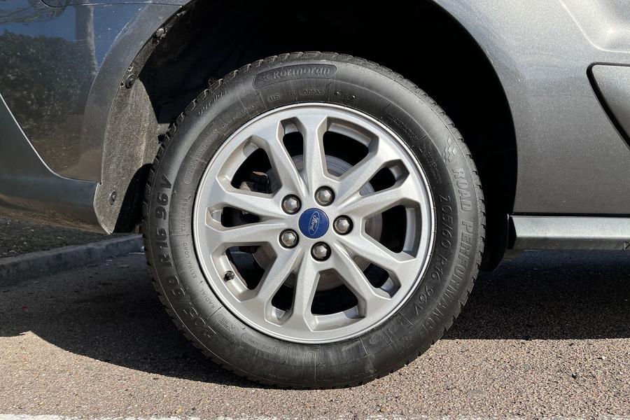Ford TRANSIT CONNECT Photo autoimg-978dddc95c5ba1e3998586f2c885dbc32de24f8c.jpg