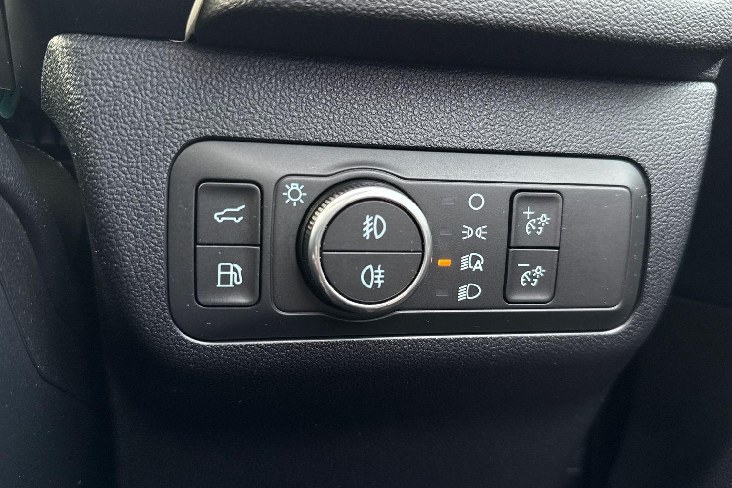 Ford KUGA Photo 34