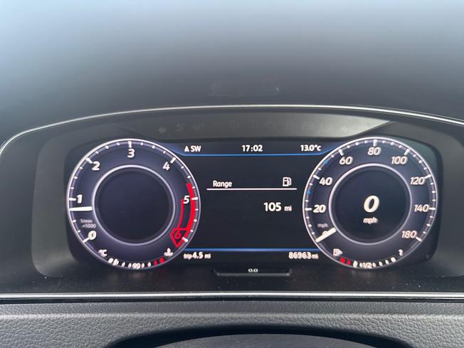 VOLKSWAGEN Golf Photo 15