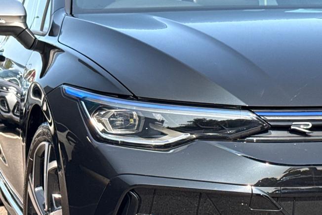 VOLKSWAGEN Golf Photo 19