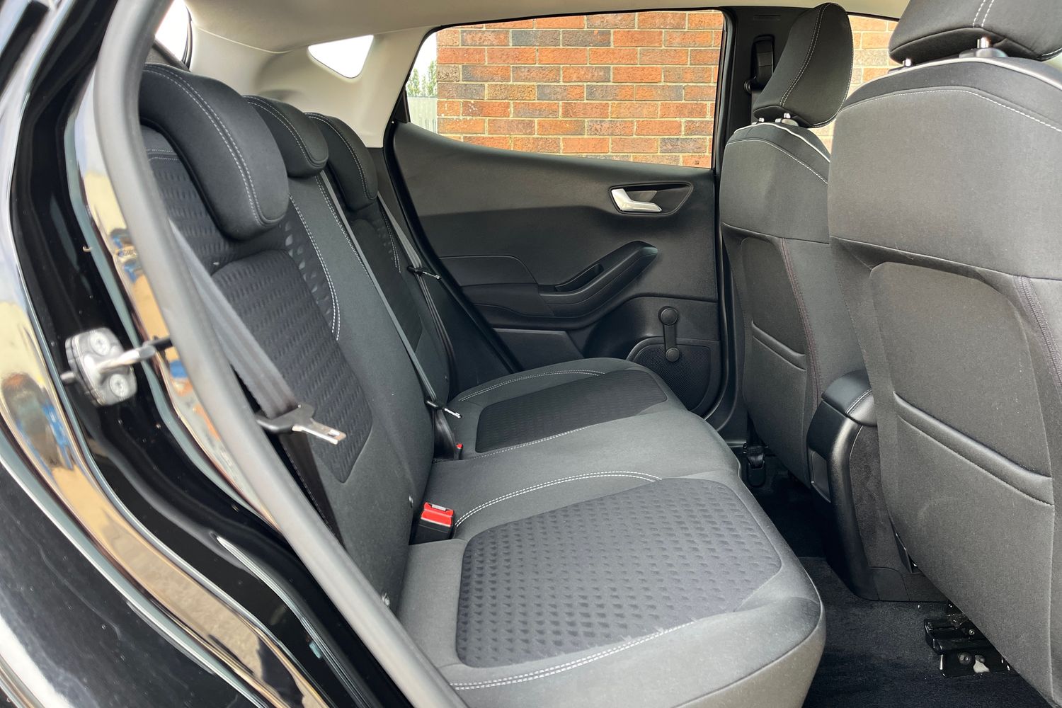 Ford Fiesta Photo 25
