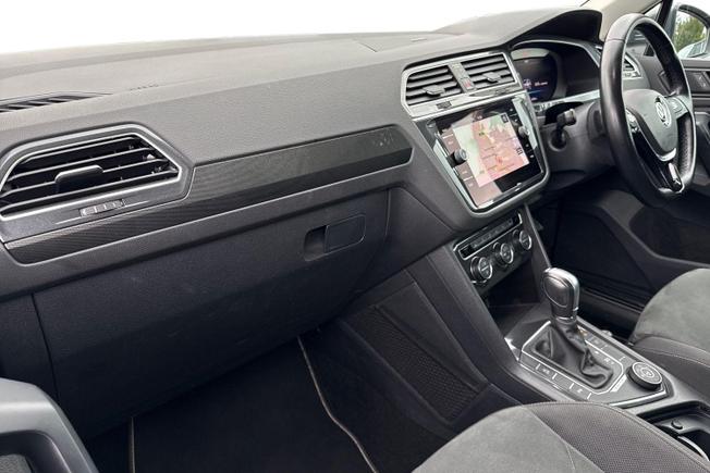 Volkswagen Tiguan Photo 2