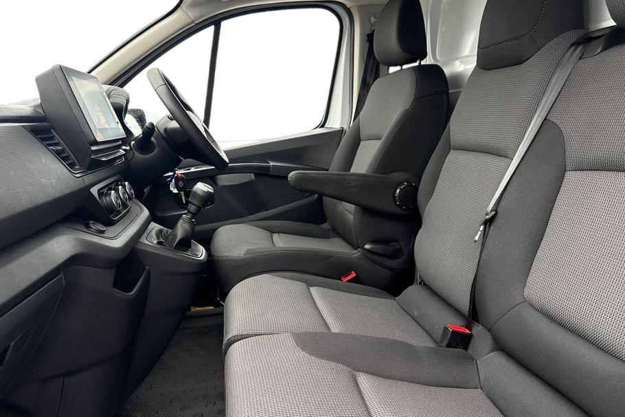 Used Renault TRAFIC NU74EDO 10