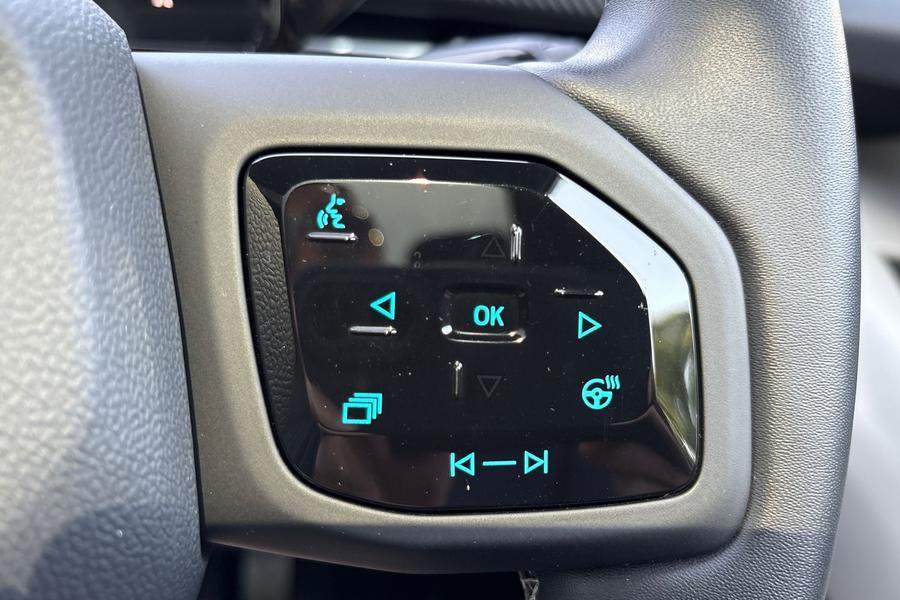 Ford Explorer Photo autoimg-979be0be678601d88b22d2b02dbb15f0a8b09459.jpg