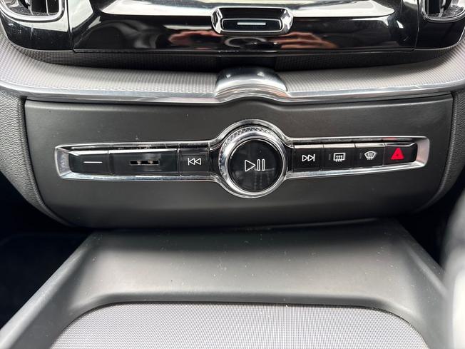 VOLVO XC60 Photo 33