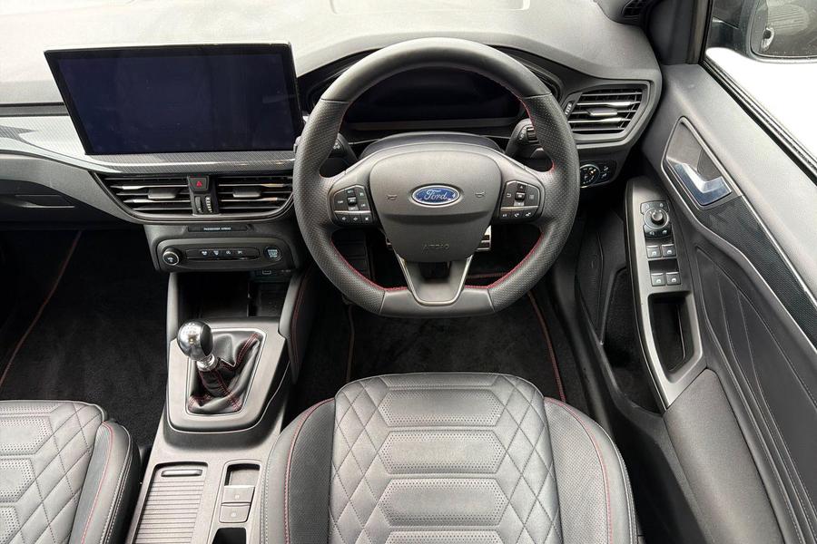Ford FOCUS Photo autoimg-97a2fd01606a2a5fd4b200752614efb2d64e5a74.jpg
