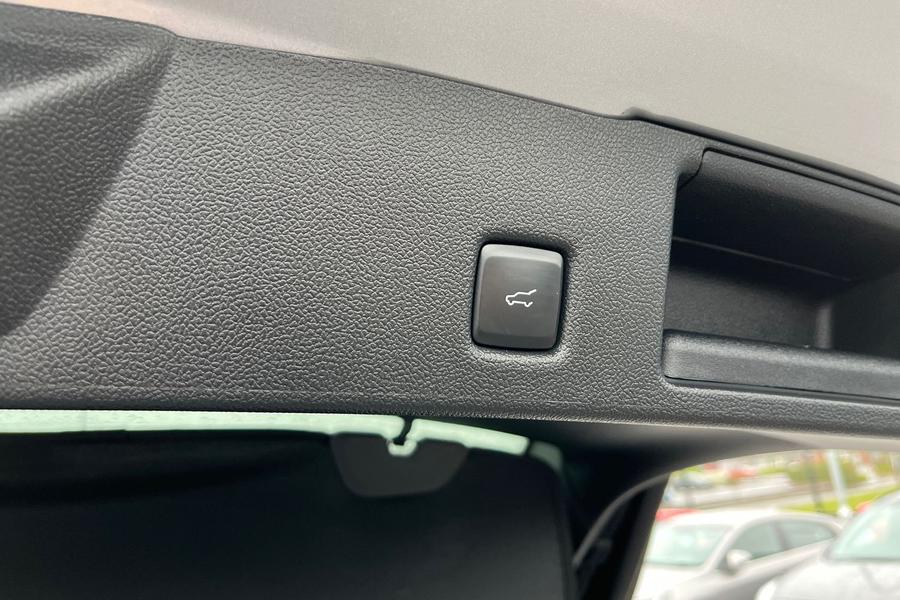 Ford Kuga Photo autoimg-97a35e7c4981f652146ca60a5fa6b5c3f92b45b9.jpg