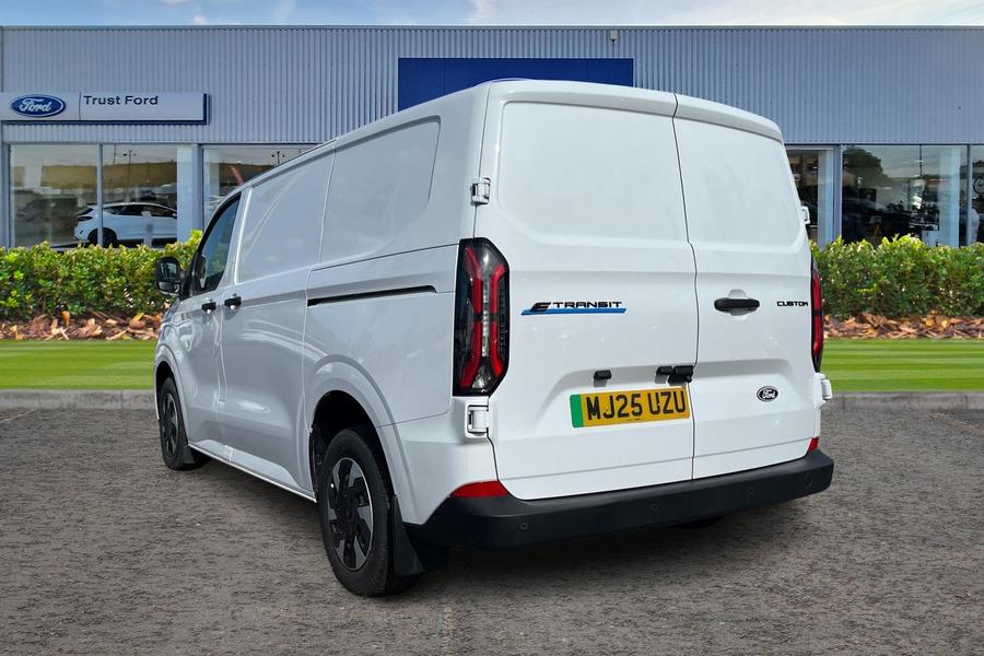Ford E-Transit Custom Photo autoimg-97a3ec3f79895b643999c0150ddb78f599bcd5ae.jpg