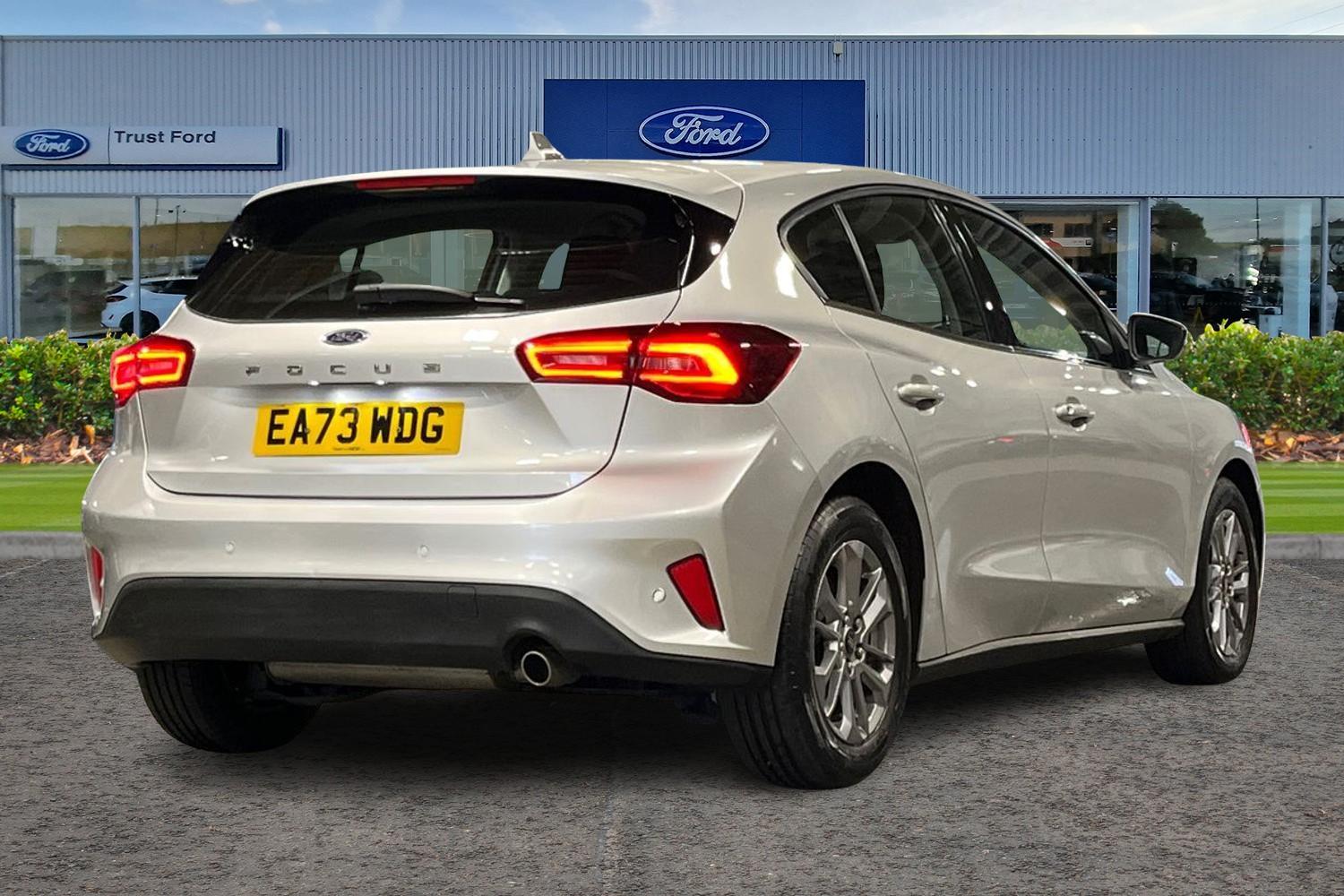 Ford FOCUS Photo 3