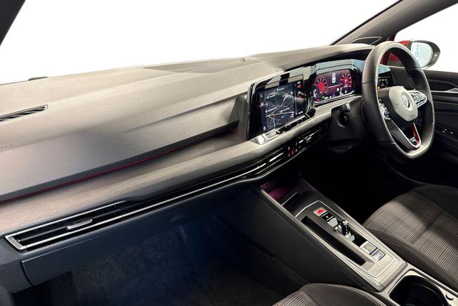 VOLKSWAGEN Golf Photo 2
