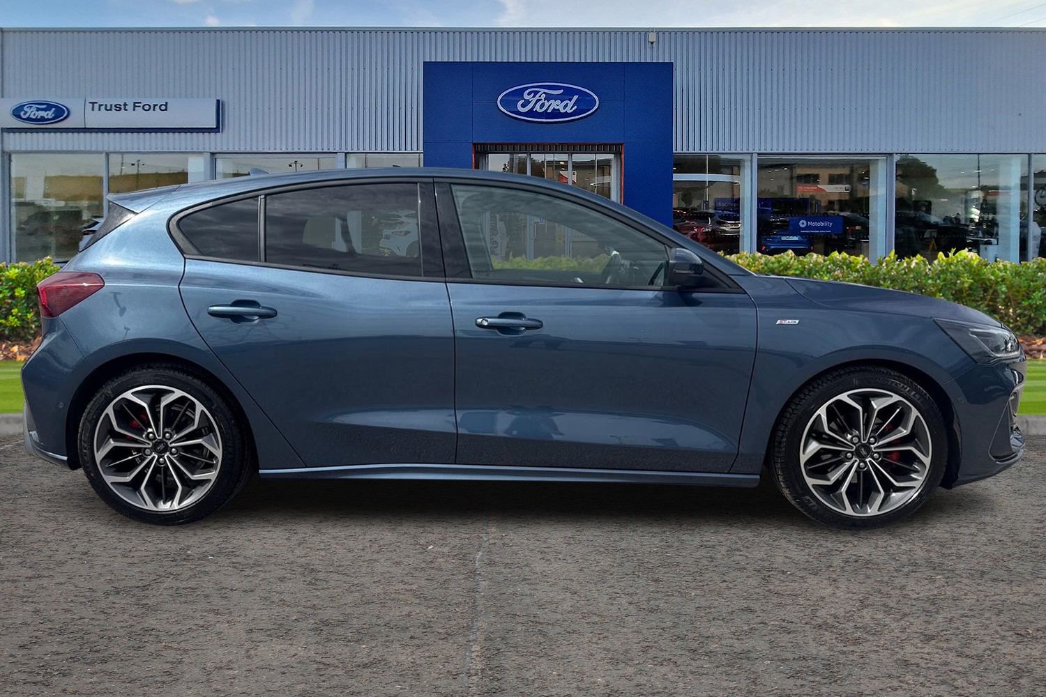 Ford FOCUS Photo 2