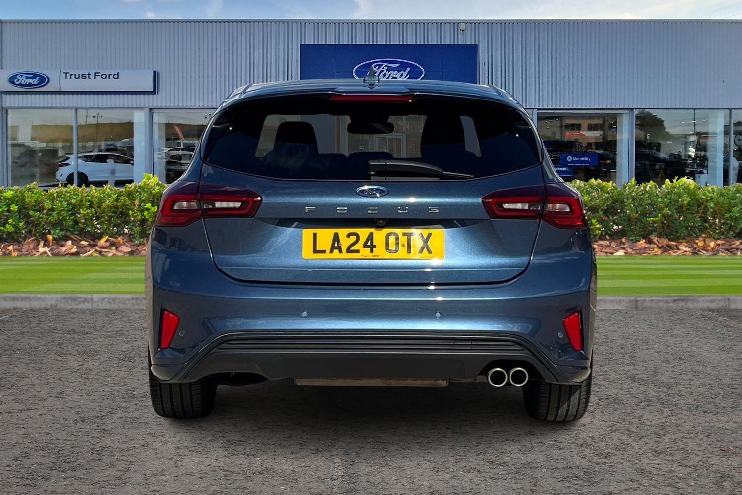 Ford Focus Photo 6