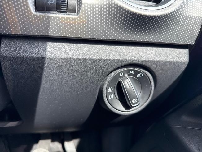 VOLKSWAGEN up! Photo 27