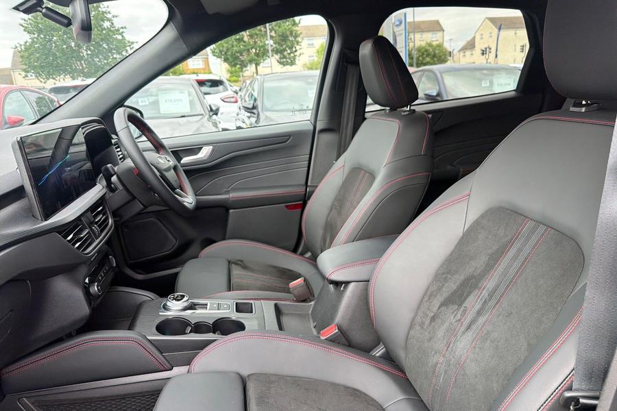 Ford Kuga Photo autoimg-97acb97aaabd858526ff3000faa36d396462da07.jpg