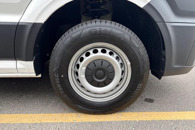 VOLKSWAGEN Crafter Photo 5