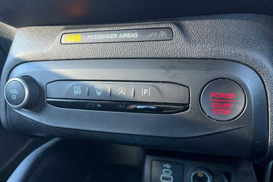 Ford Focus Photo autoimg-97afd4ef7badbfa5952d9aade490855112badf5b.jpg