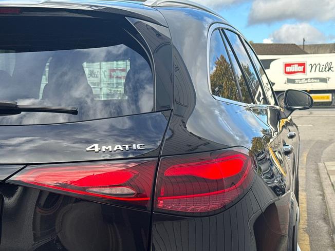 MERCEDES-BENZ Glc Photo 18