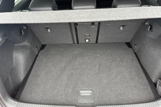 Volkswagen Golf Photo autoimg-97b4a8efb5568f2739b0fe384f0b8f463f78a868.jpg