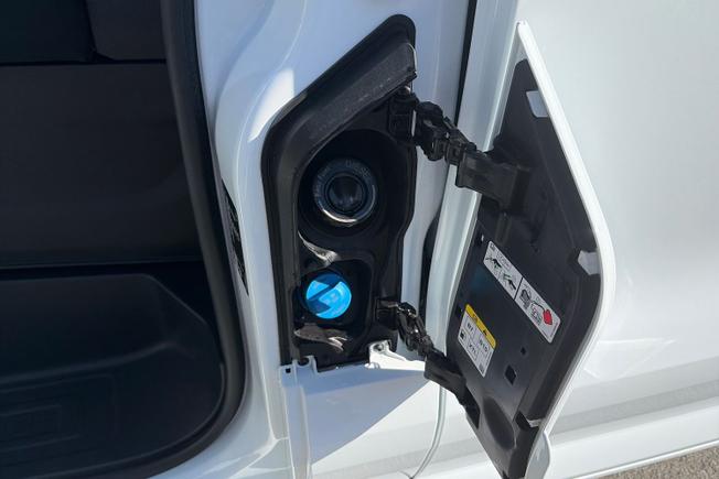 VOLKSWAGEN Transporter Photo 24