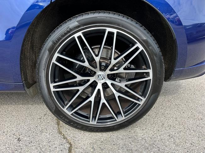 PORSCHE Macan Photo 27