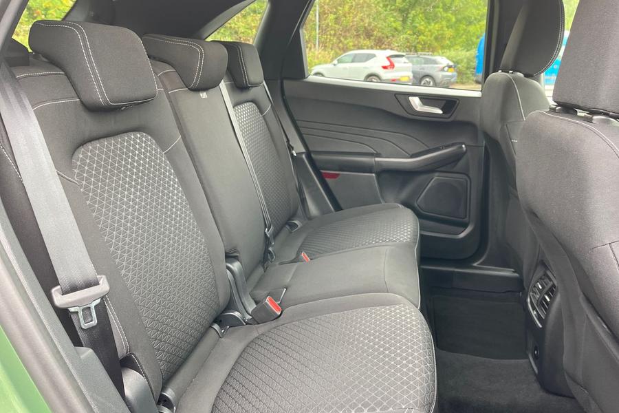 Ford Kuga Photo autoimg-97c283811691ec972d342a85c67694f98c13daa4.jpg
