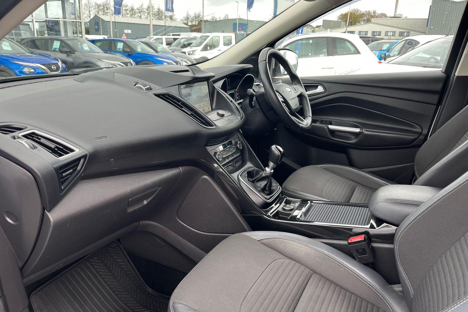 FORD KUGA Photo 17