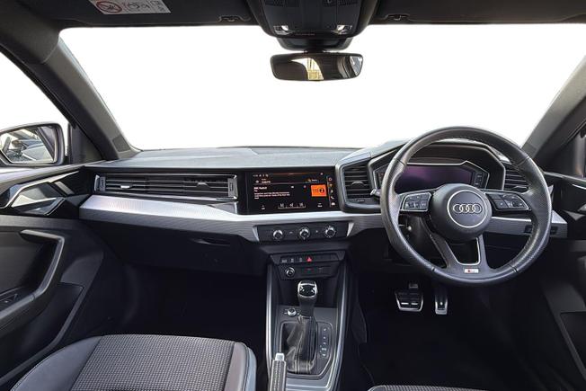 AUDI A1 Photo 10