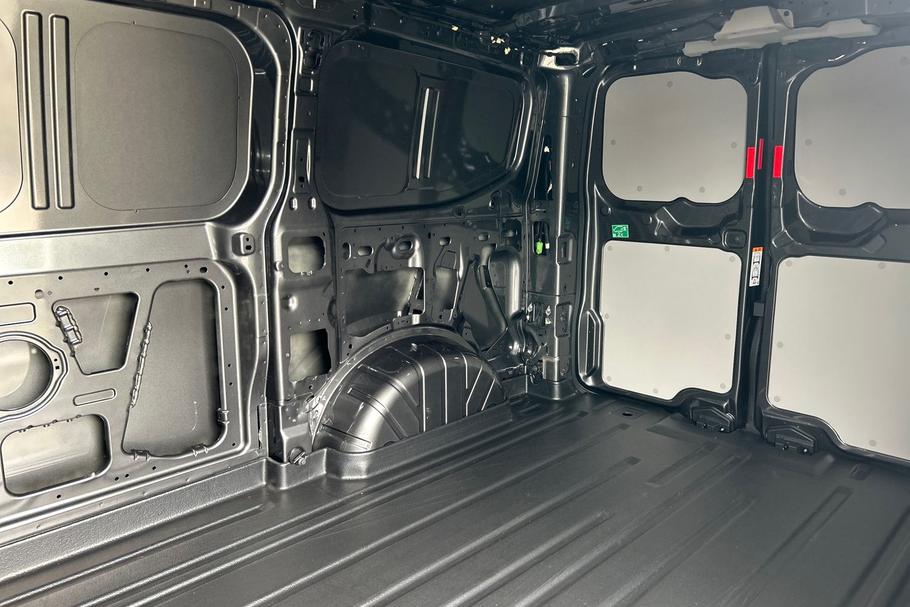 Used Ford TRANSIT CUSTOM EN25LDD 5