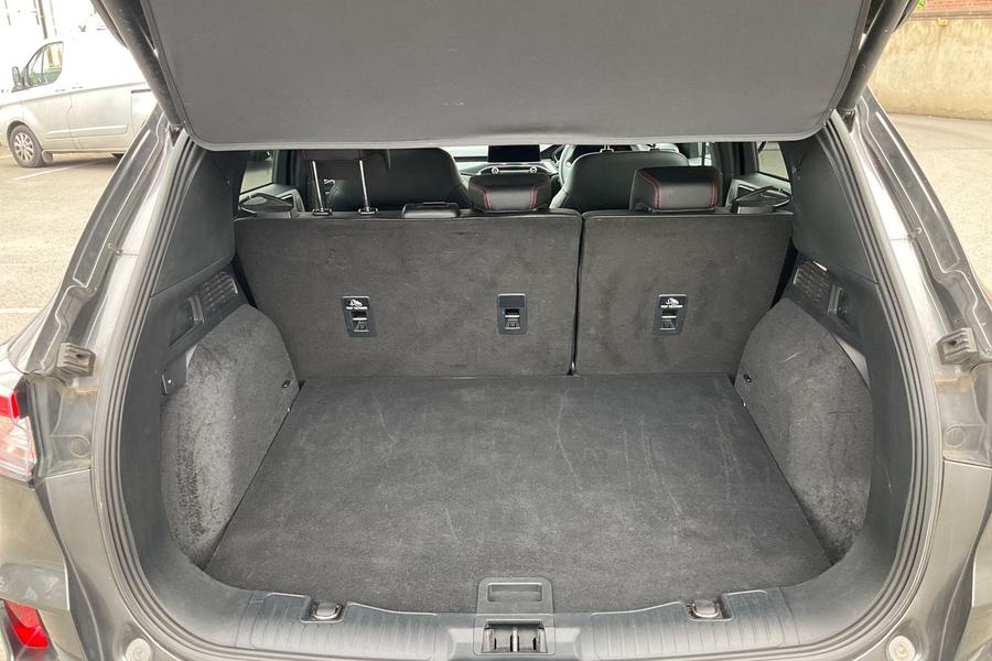 Ford KUGA Photo autoimg-97c7db710cdc74f2f5563cea31fc89b1bf4f417a.jpg