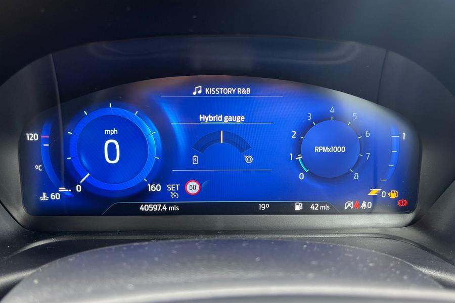 Ford FIESTA Photo autoimg-97ccb2396016d201bf82d8ba09df856768f1d132.jpg