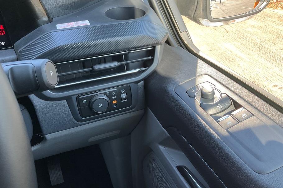 Used FORD TRANSIT CUSTOM WP75CME 32