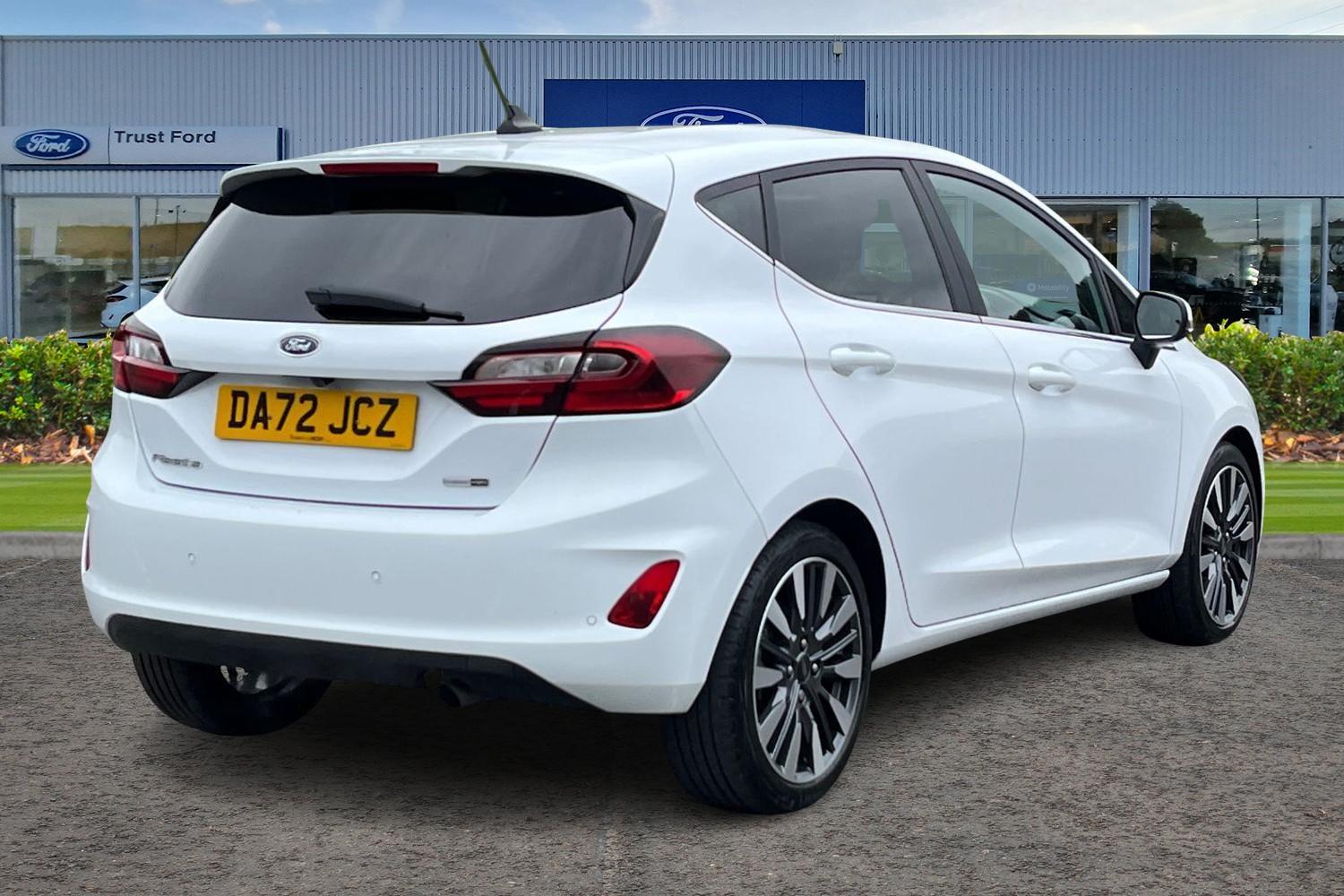 Ford FIESTA Photo 3