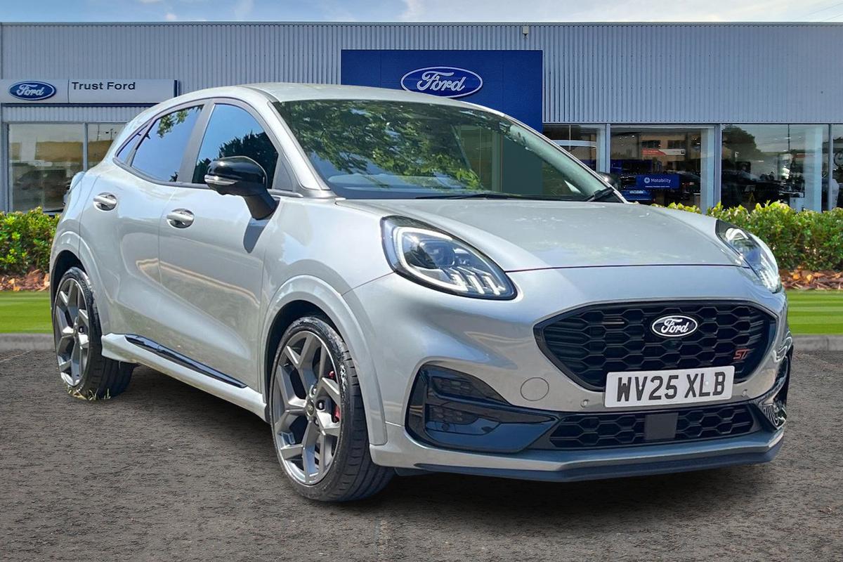 Ford Puma listing photo