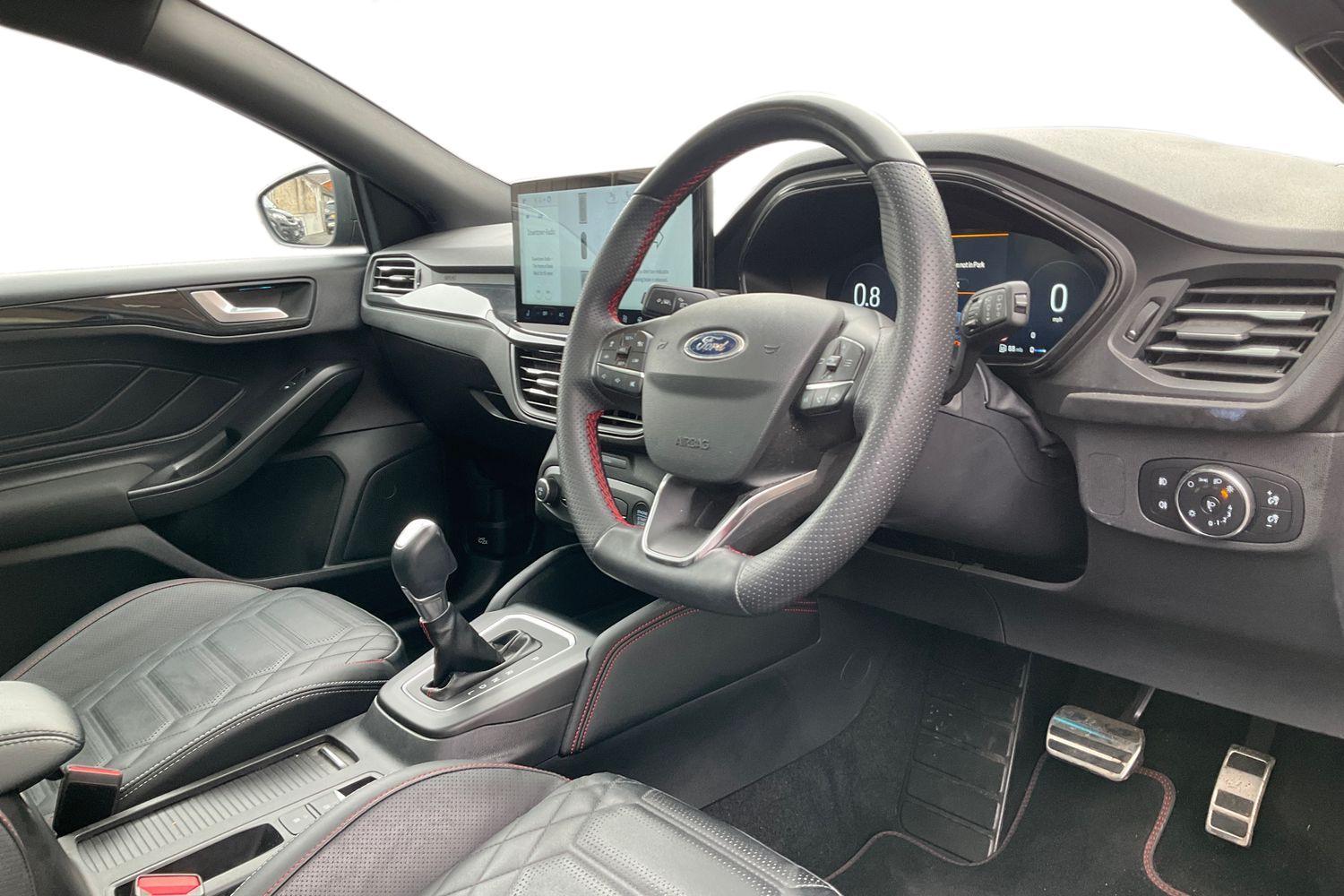 Ford FOCUS Photo 8