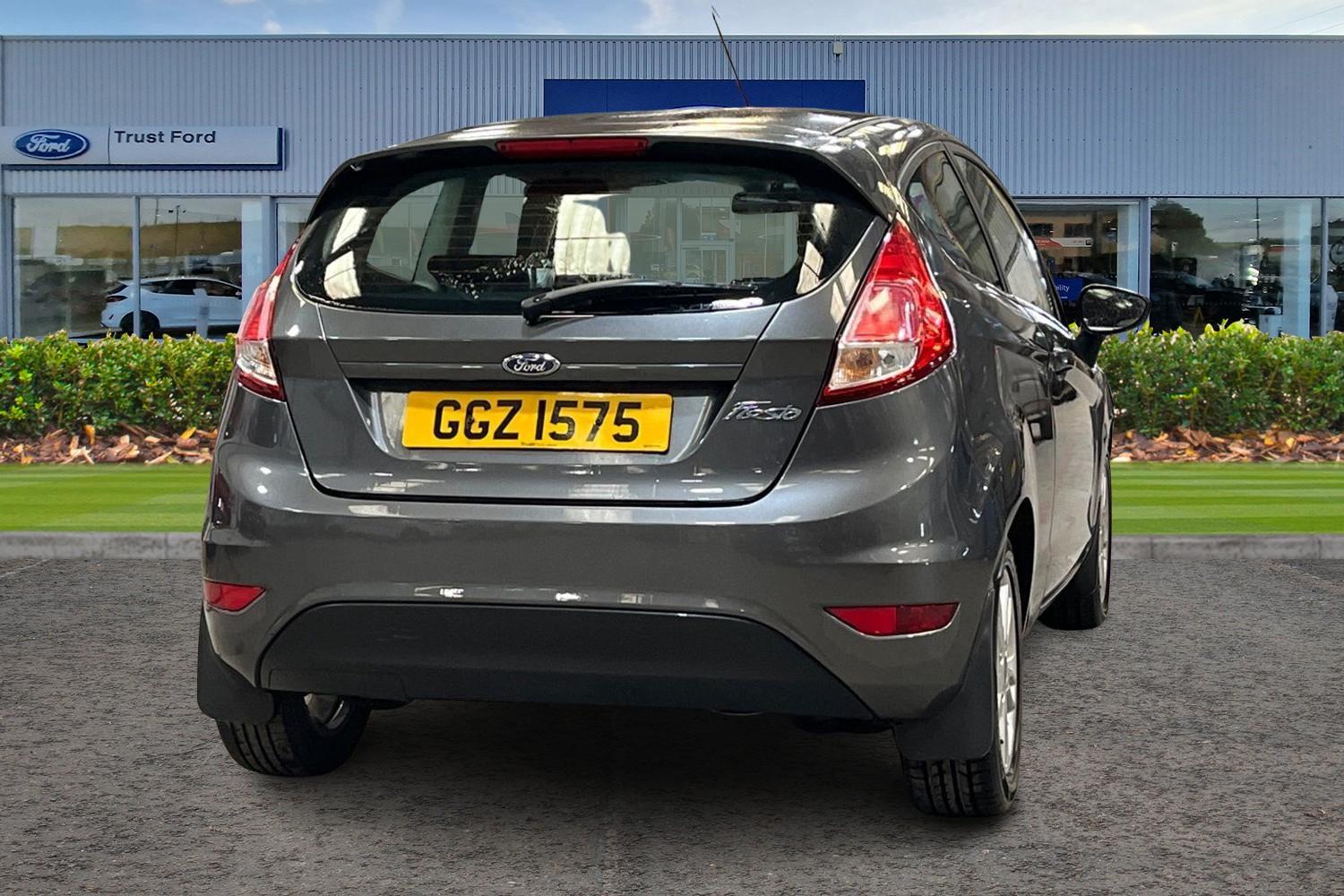 Ford FIESTA Photo 3