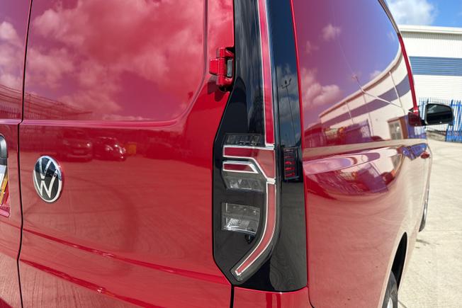 VOLKSWAGEN Caddy Photo 18