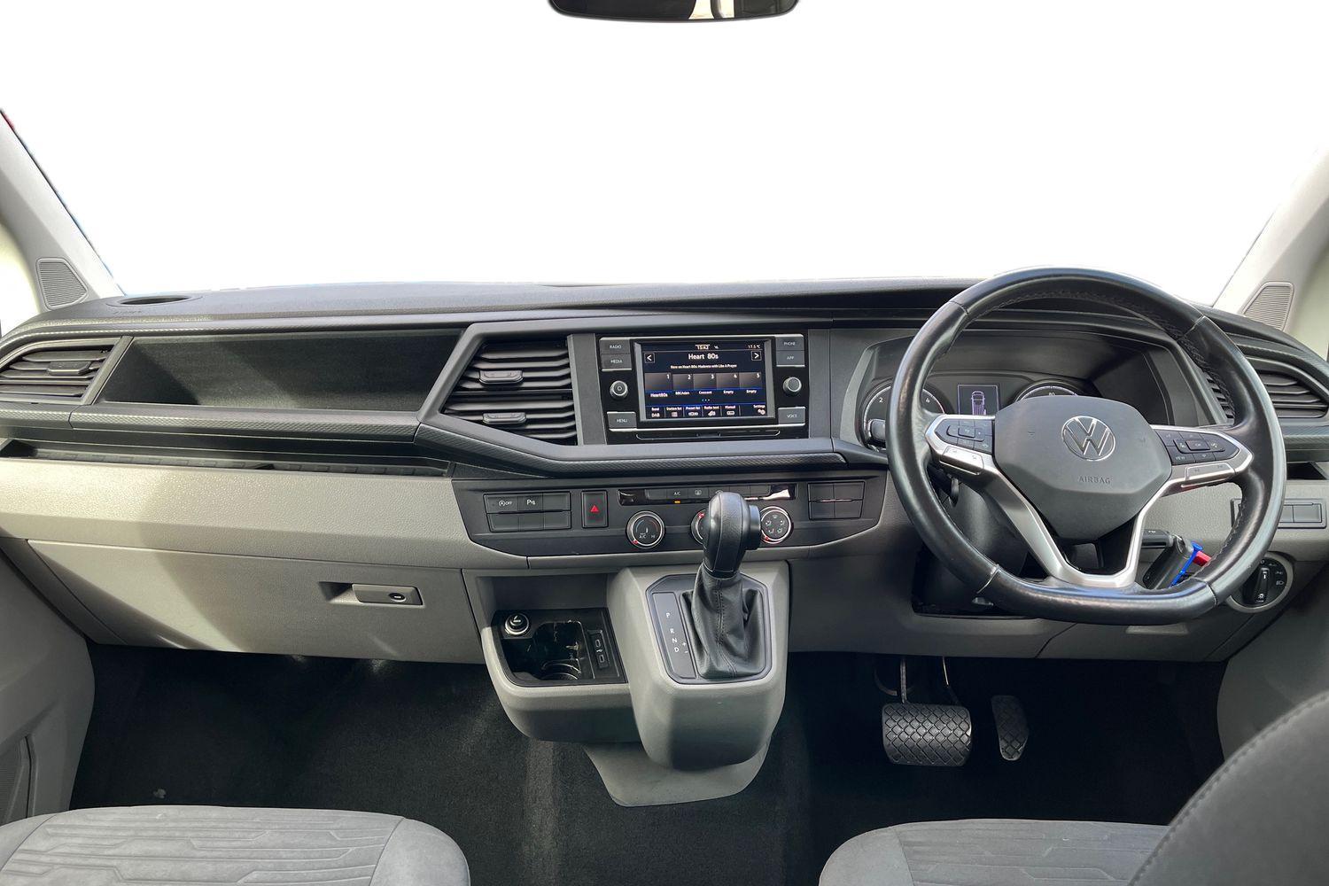 Volkswagen Transporter Shuttle Photo 9