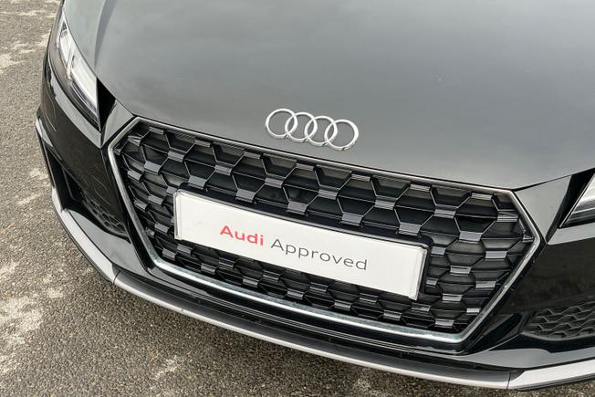 Audi TT Photo 25
