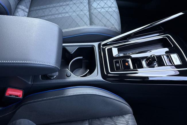 VOLKSWAGEN Golf Photo 25