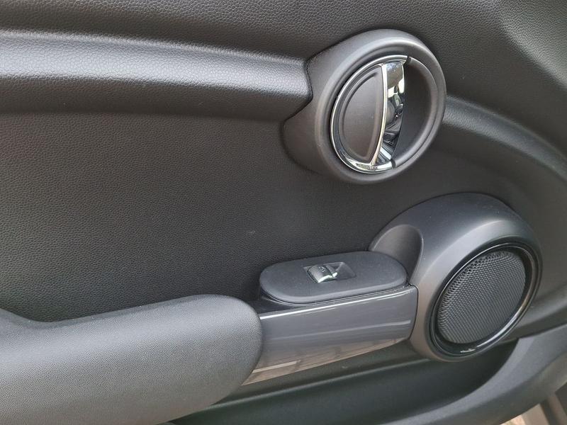 Used MINI Hatch PO19NYR 38