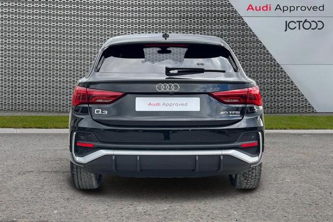 AUDI Q3 Photo 7