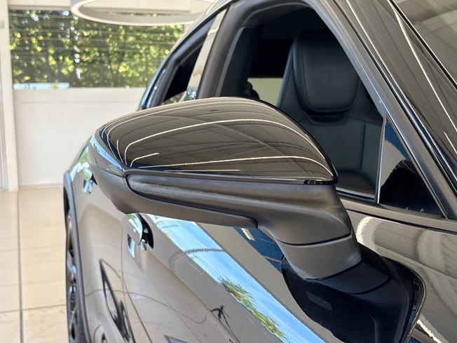 PORSCHE Taycan Photo 22