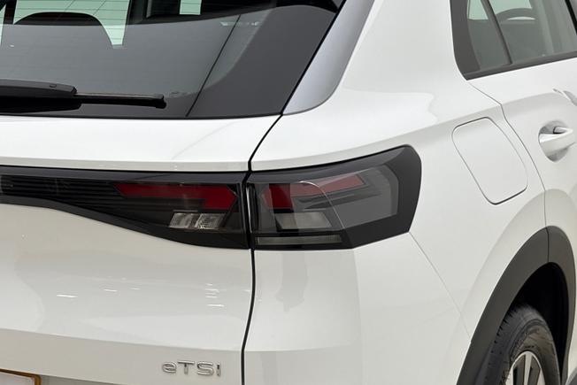 Volkswagen T-Roc Photo 18
