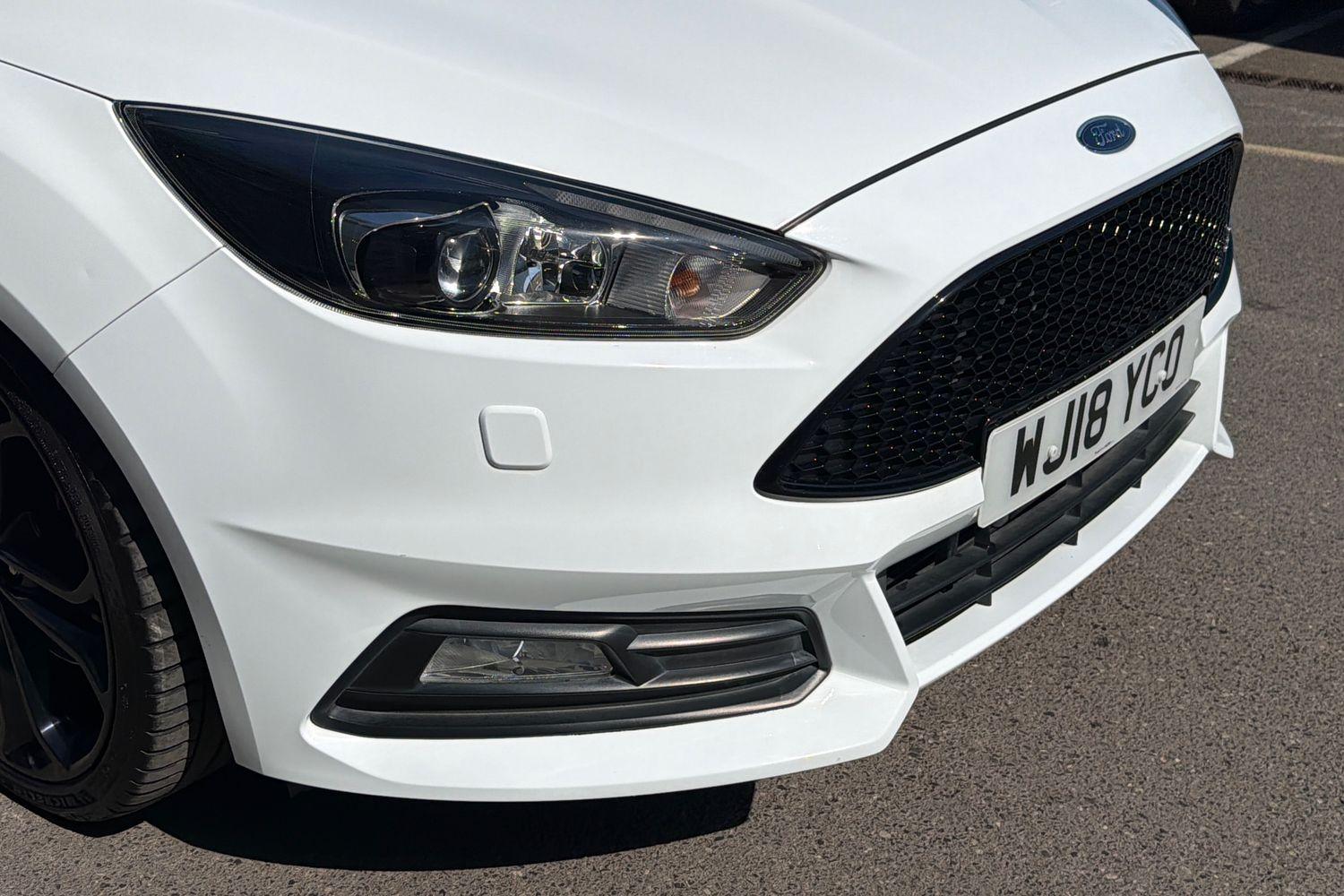 Ford FOCUS Photo 26