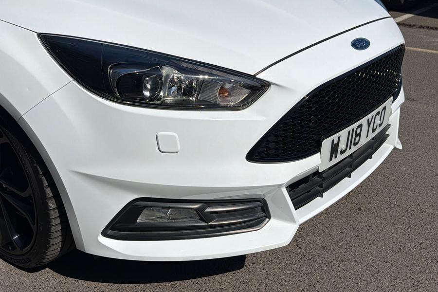 Ford FOCUS Photo autoimg-97ef5a3fc2c82475828b71efc22f6ff2aa181aa9.jpg