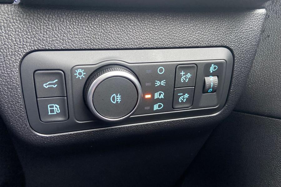 Ford Kuga Photo autoimg-97efe6980bcc7d8d2611f04623fbc9731ecc7b93.jpg