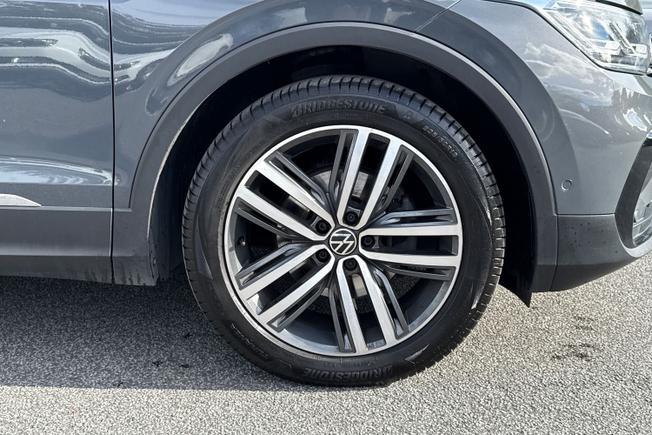 VOLKSWAGEN Tiguan Photo 23