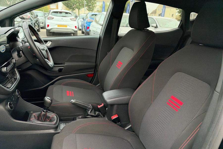 Ford FIESTA Photo autoimg-97f5dba4434f1d5975a46281cc45f843f4082c88.jpg