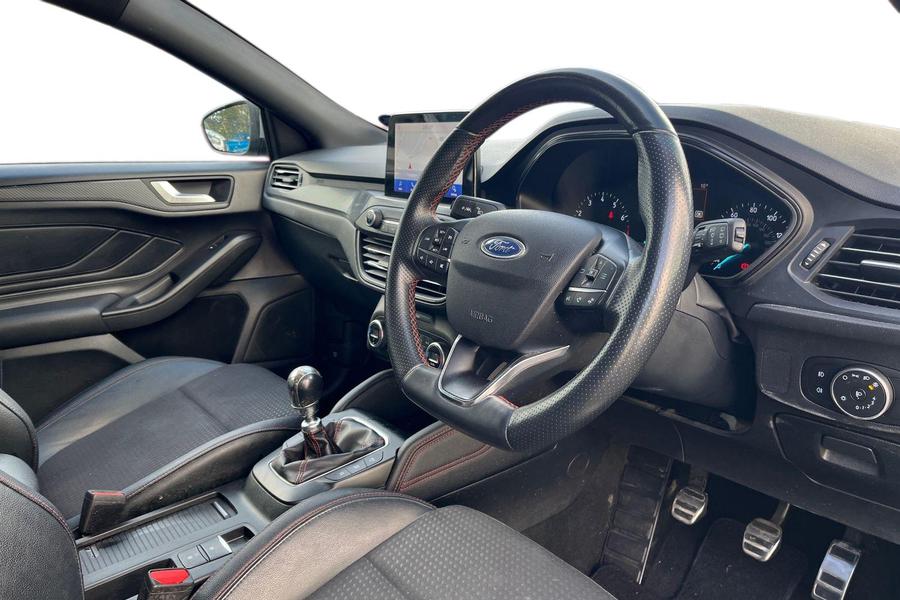 Ford FOCUS Photo autoimg-97f7d98bbc3dc49410c4502f22254d3f578f1a99.jpg